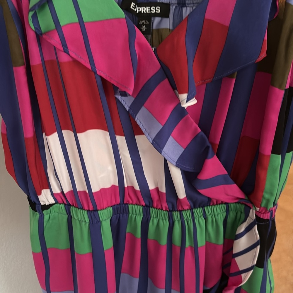Express multicolored wrap dress, size medium - Picture 5 of 5